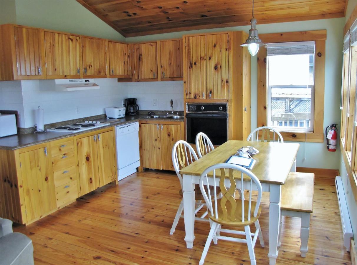 Larinda'S Landing Oceanfront Cottages Halifax Exterior foto