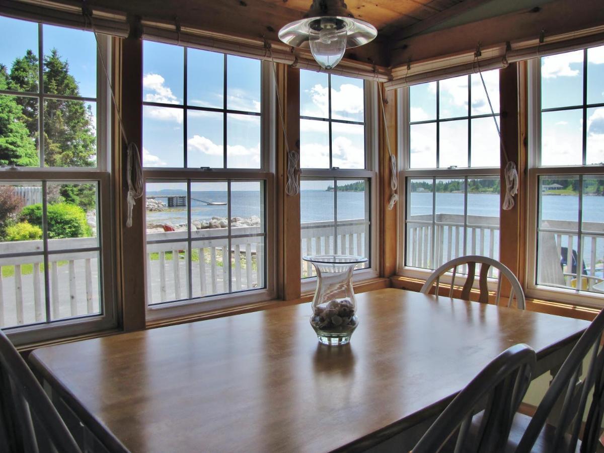Larinda'S Landing Oceanfront Cottages Halifax Exterior foto